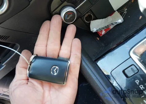 2021 Mazda Cx-5 Touring z USA, uszkodzony, nr VIN JM3KFACM7M0441908